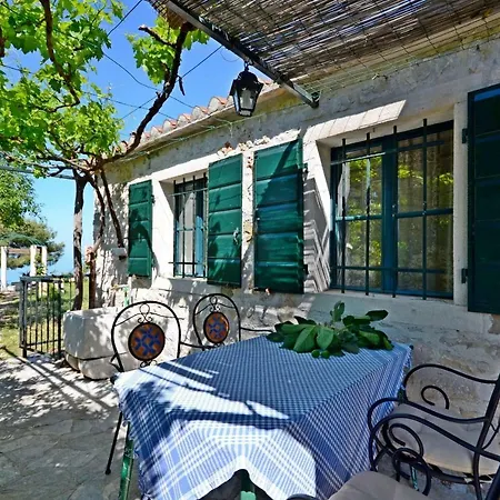 House Dobrila Prázdninový dům *