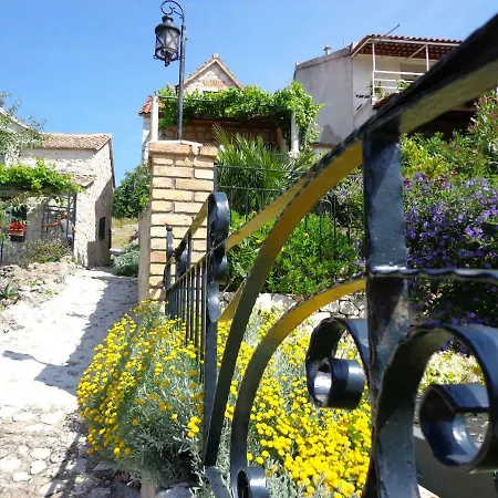 House Dobrila Igrane