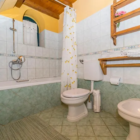 House Dobrila * Igrane