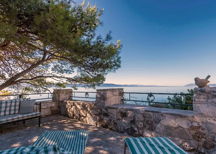 House Dobrila Casa de Férias *