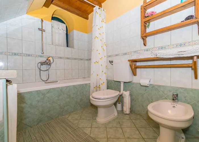 House Dobrila * Igrane